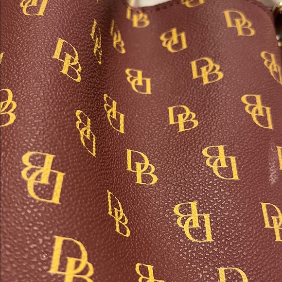 Dooney&Bourke - Picture 10 of 11